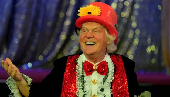 Театр кошек Юрия Куклачёва. Коты спасают мир