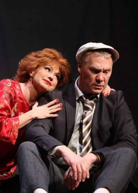 Спектакль «Любовь и голуби»