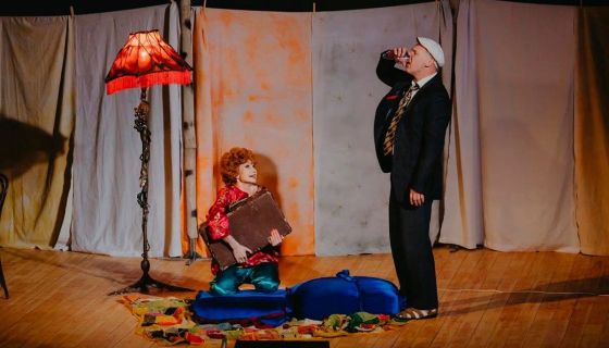 Спектакль «Любовь и голуби»